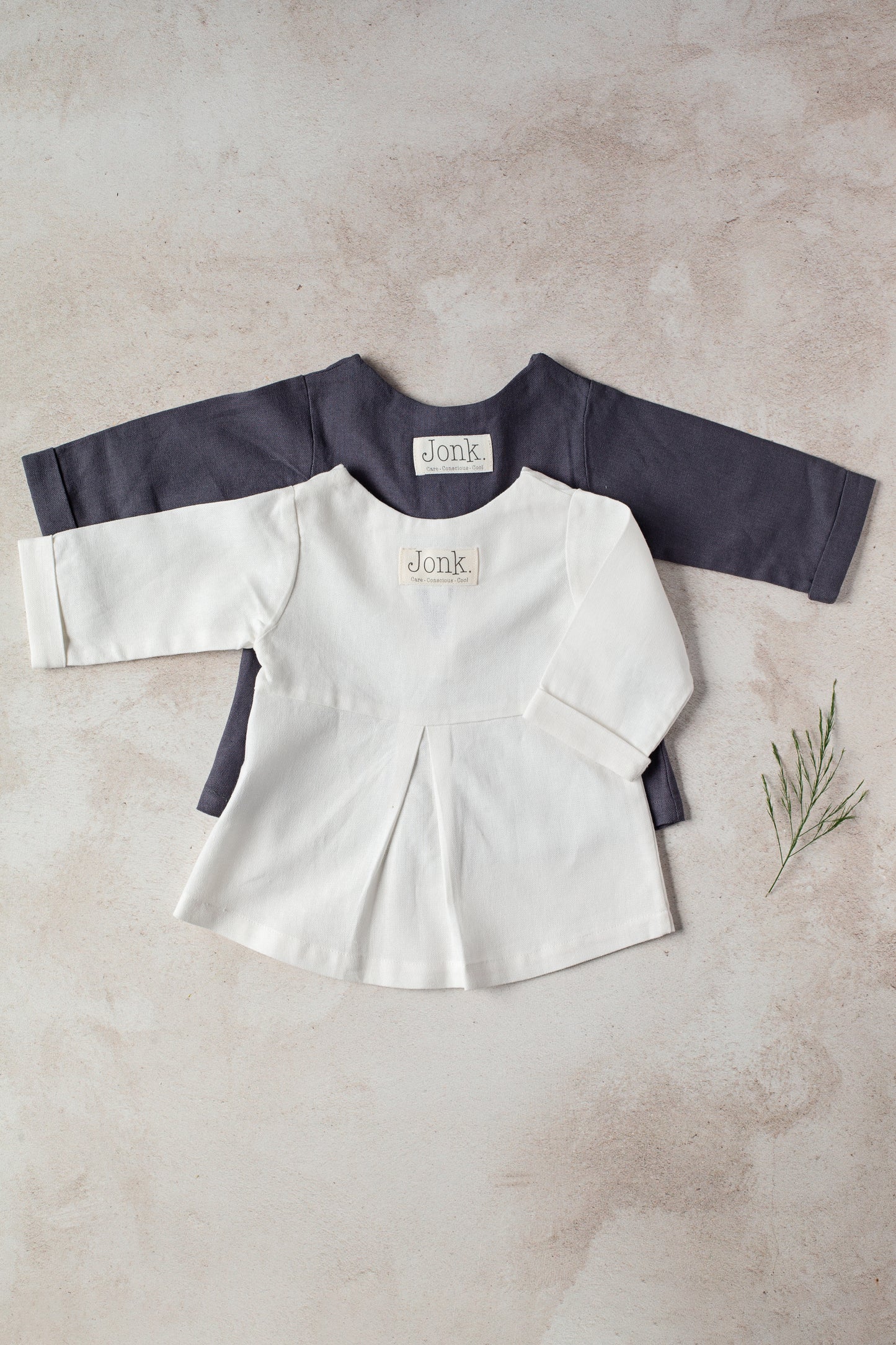 The Traveller - Buttoned